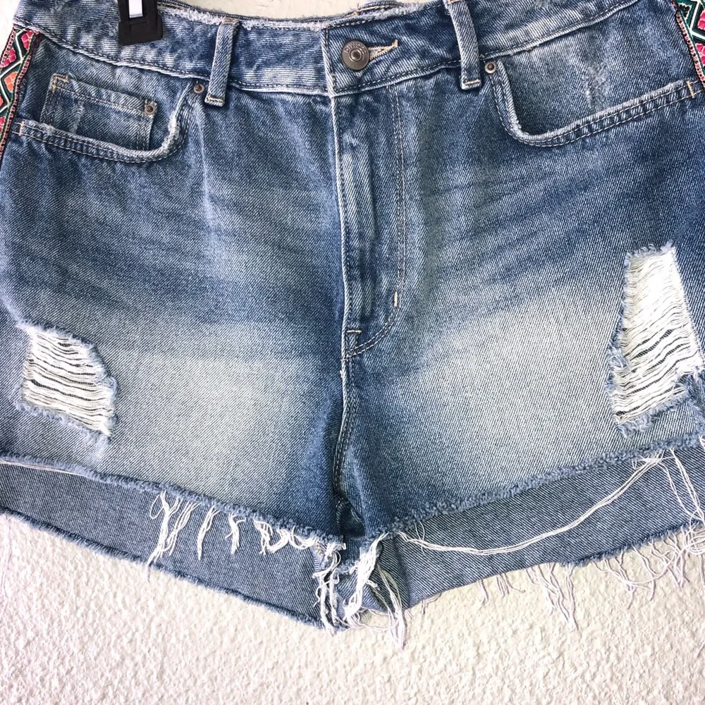 H&M Coachella High Waisted Denim Shorts